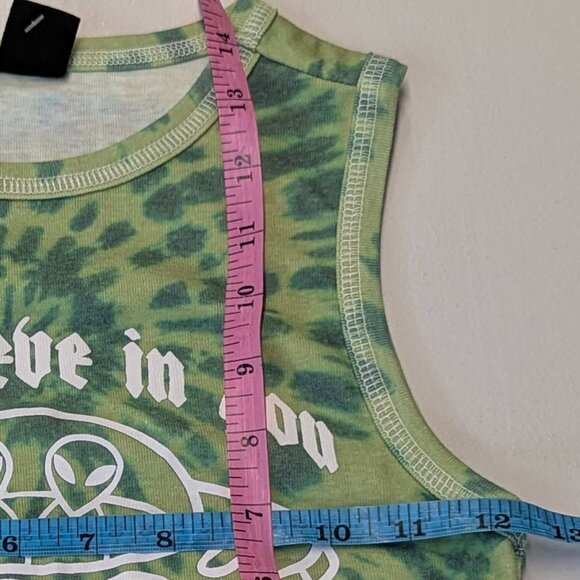 Urban Outfitters Size *XS Green Tie Dyed Alien Cropped Tank Top - Picture 6 of 9